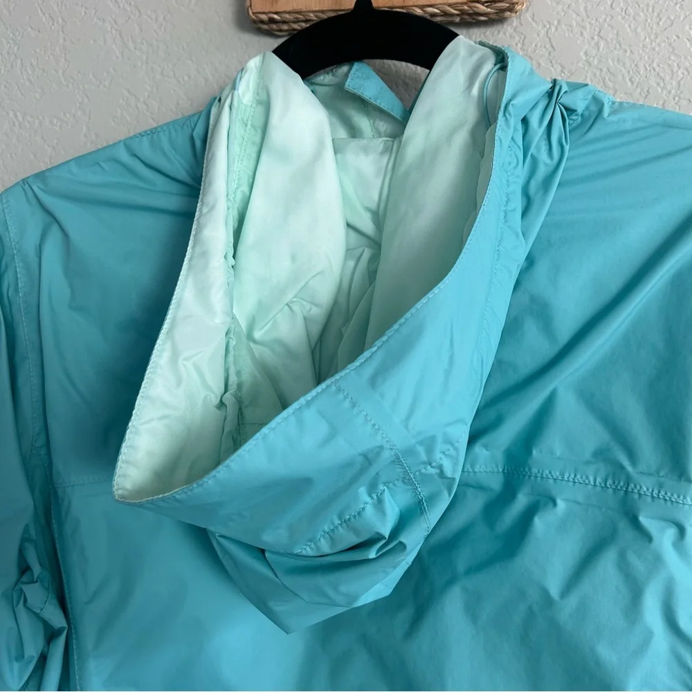 Columbia Women’s Rain Jacket - Picture 7 of 8